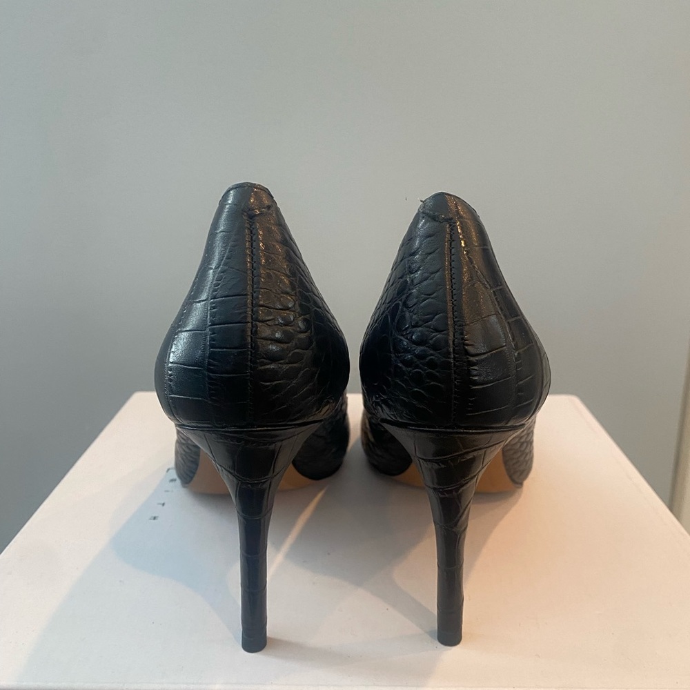 Banana Republic Black Croc-Embossed Women's Heels. 
Size 8 - Picture 3 of 4